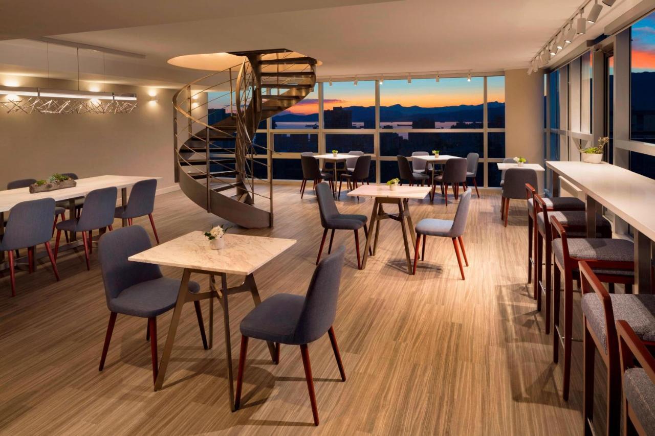 Sheraton Vancouver Wall Centre Екстер'єр фото
