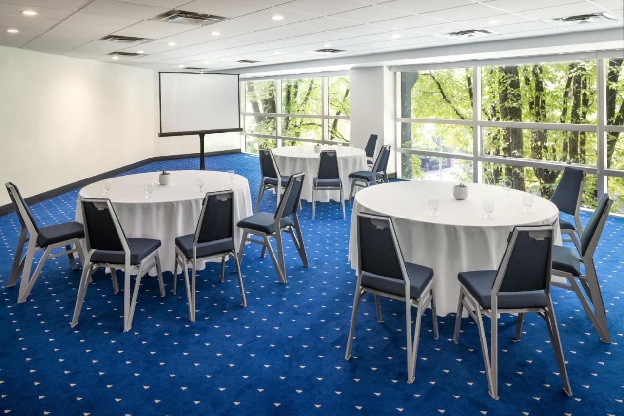 Sheraton Vancouver Wall Centre Екстер'єр фото